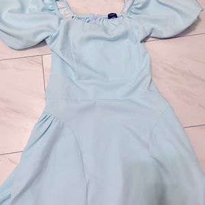 Never worn. Once waahed.